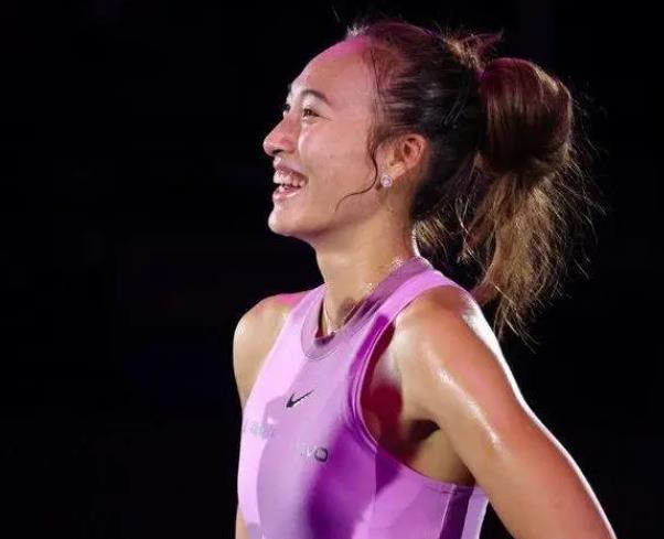 给赛会头号, 人此前的唯, 幸运落败者